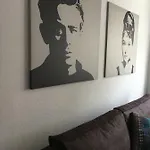 Appartamento In Mit 2 Schlafzimmern, Wohnzimmer, Balkon, Parkplatz - Erdgeschoss