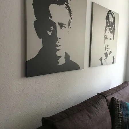 Apartment In Mit Kleinem Balkon, 2 Schlafzimmer