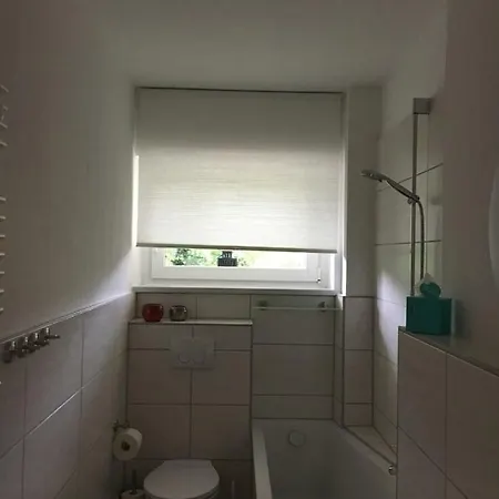 Apartment In Mit Kleinem Balkon, 2 Schlafzimmer Erfurt
