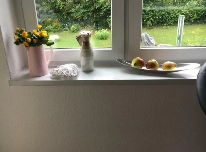 In Mit 2 Schlafzimmern, Wohnzimmer, Balkon, Parkplatz - Erdgeschoss Apartman