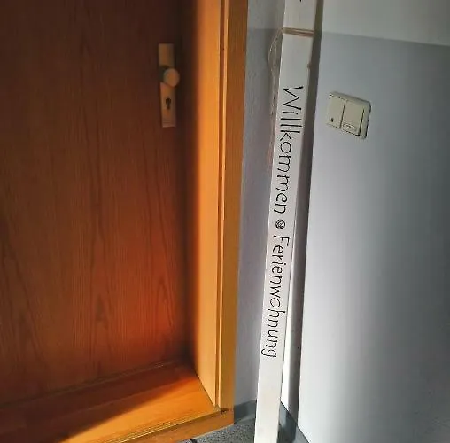 Apartman In Mit 2 Schlafzimmern, Wohnzimmer, Balkon, Parkplatz - Erdgeschoss *